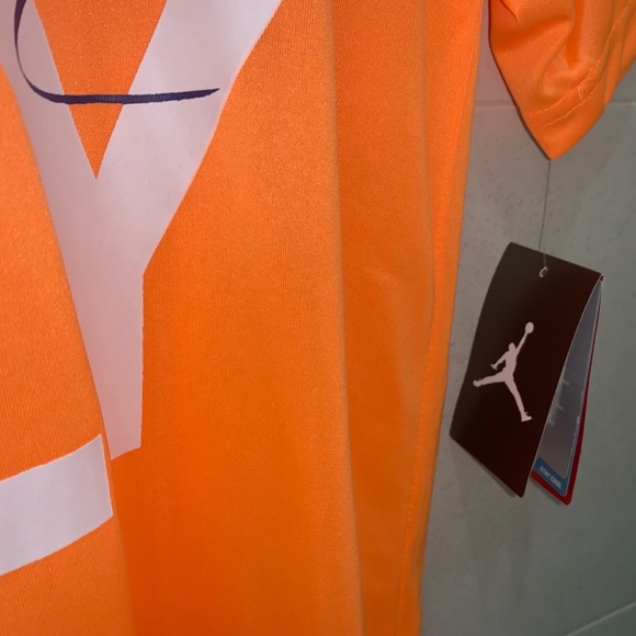 [SOLD] NWT Jordan Dri-Fit Shirt Boys Size L - Picture 3 of 5